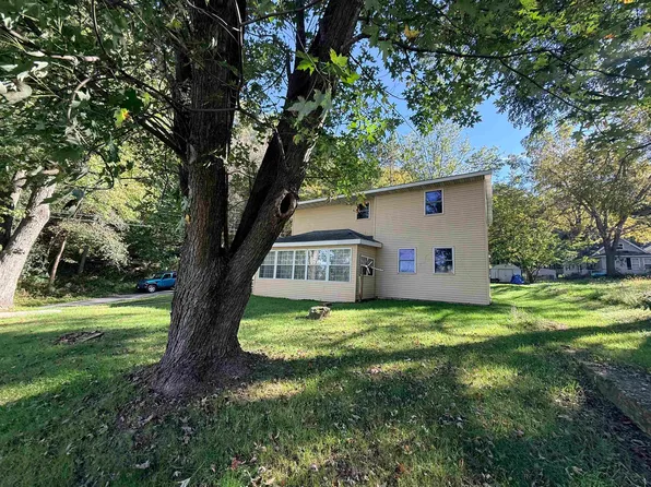 587 N Walnut St, Richland Center, WI 53581