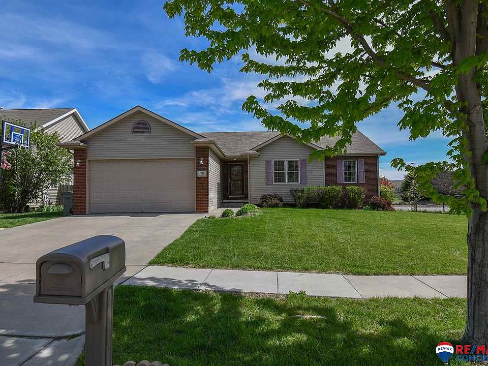 1st image of 1701 Blackhawk Dr
