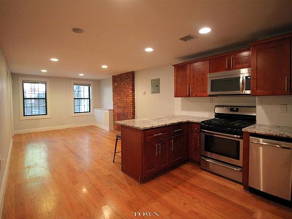 2nd image of 358 Gates Ave APT 1