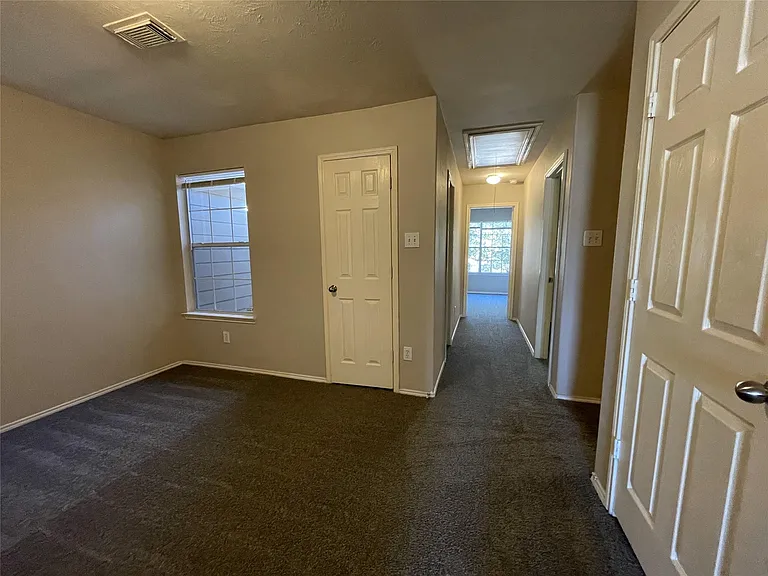 6119 Yorktown Meadow Ln — Photo 7