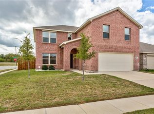 6940 Glade Oaks Dr, Fort Worth, TX 76120