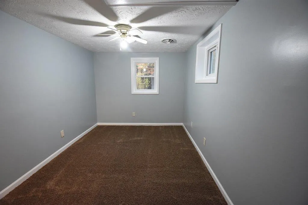 3 bed, 1250 sqft, $1,500 — Photo 4