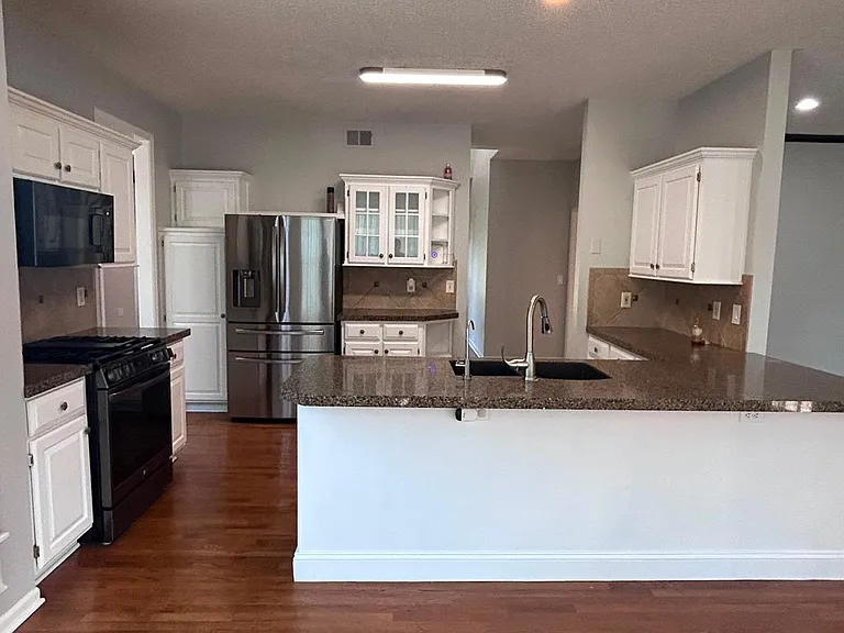 15317 Lowell Ave — Photo 8