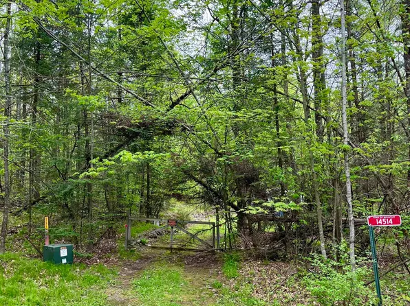 14514 Gillette Ln, Mountain, WI 54149