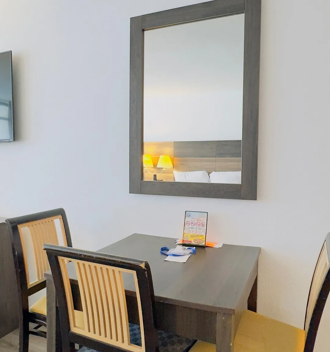 Studio, 400 sqft, $1,100 — Photo 4