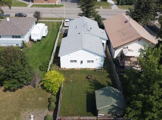 116 S 1st St W, Magrath, AB T0K1J0