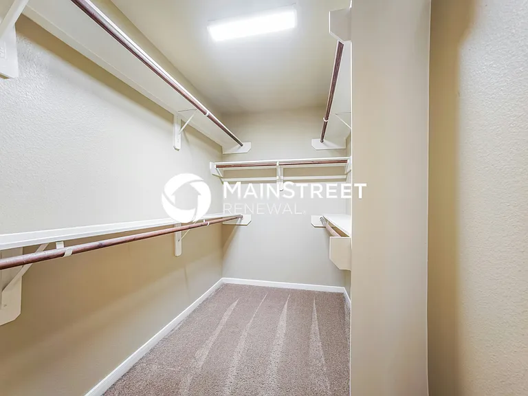 Walk In Closet