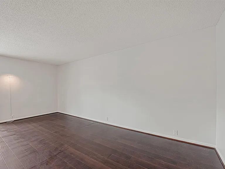 2601 Bellefontaine St #B309 — Photo 8