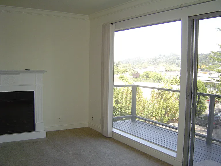 6 Hillcrest Ave #2 — Photo 3