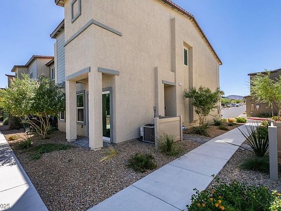 3rd image of 546 Thistleberry Ave