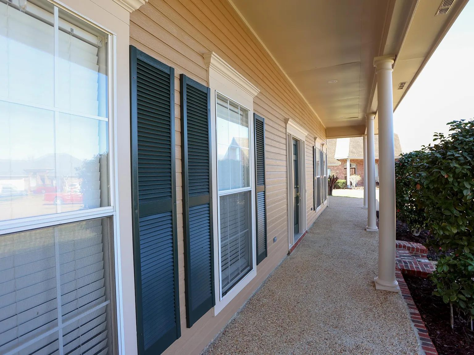 3 bed, 1780 sqft, $2,100 — Photo 2