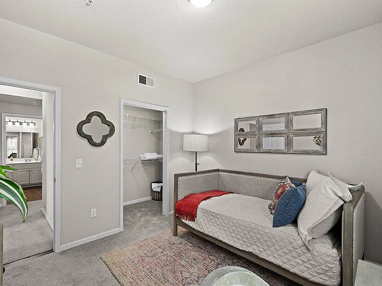 Willow Springs Apartments — Photo 26