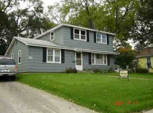 433 W Clark St, Freeport, IL 61032