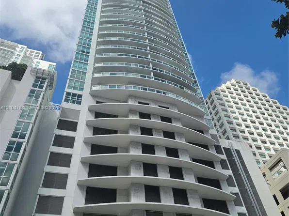 950 Brickell Bay Dr APT 1210, Miami, FL 33131