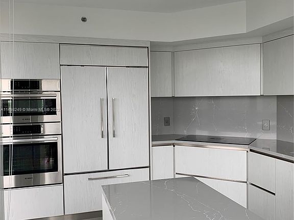 5th image of 19111 Collins Ave APT 1405