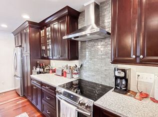 505 Herndon Woods Ct, Herndon, VA 20170