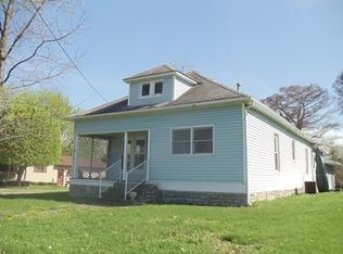 1310 E Saint Louis St, West Frankfort, IL 62896