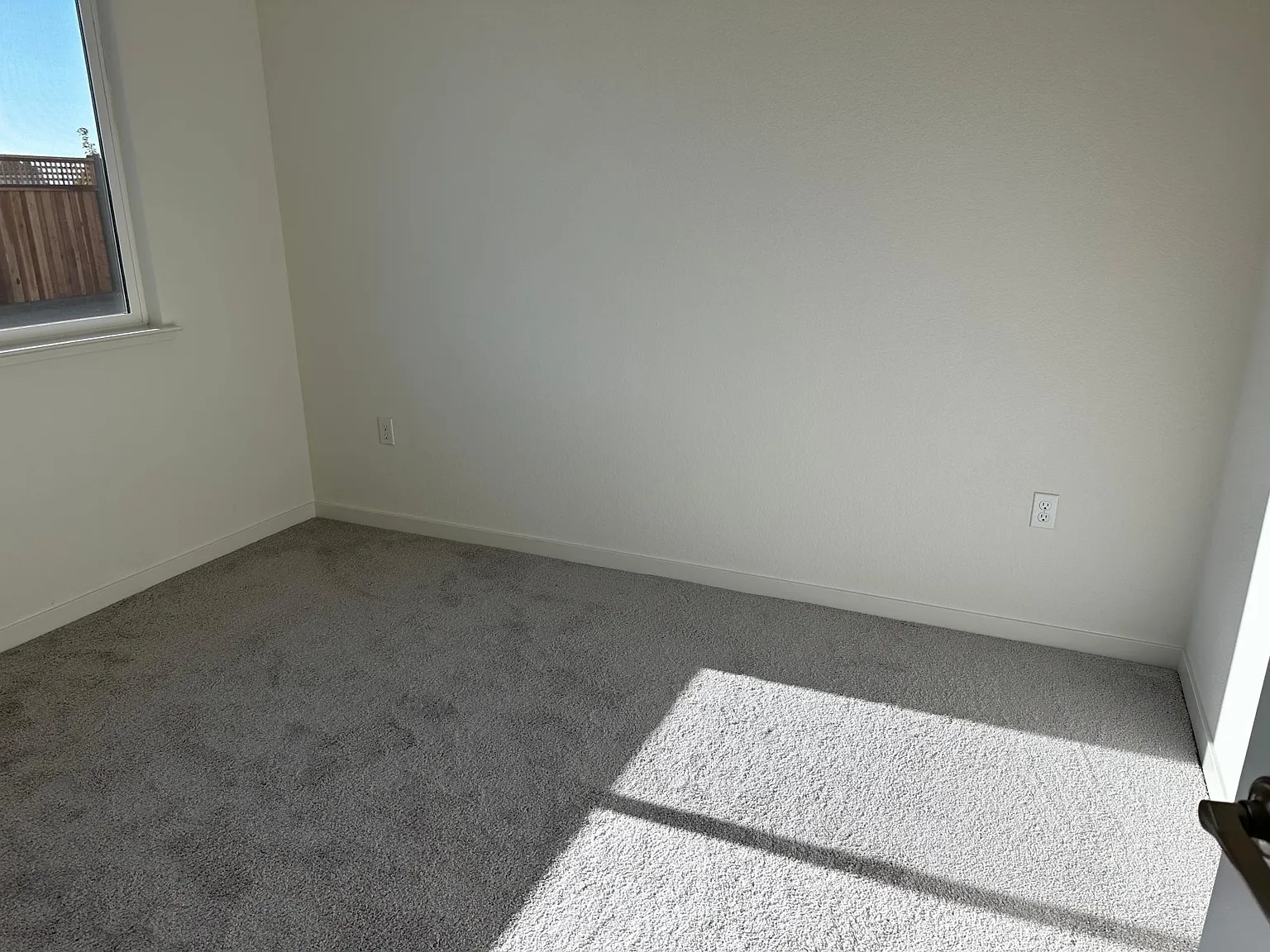3422 Dobbins Ct — Photo 4