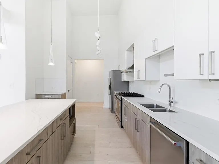 775 Juniper St #619 — Photo 17