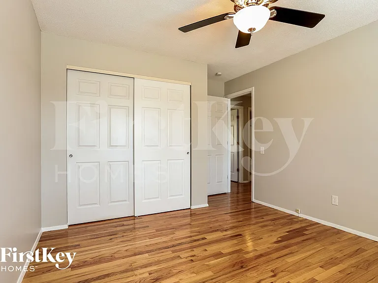 13235 Delft Dr — Photo 10