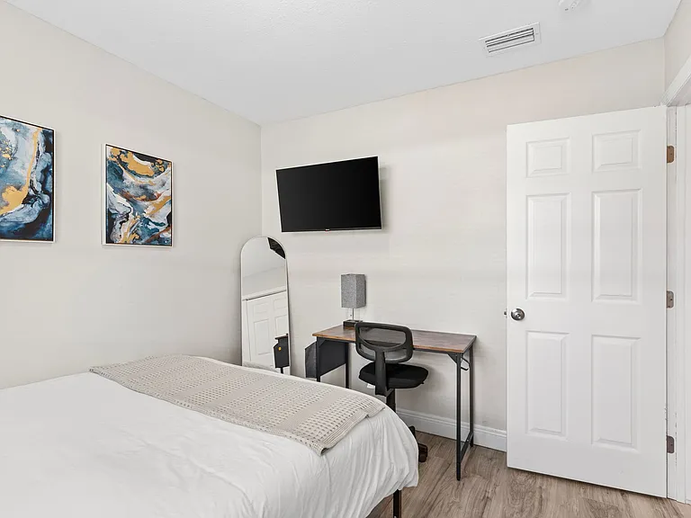 3611 E Chelsea St #2 — Photo 11