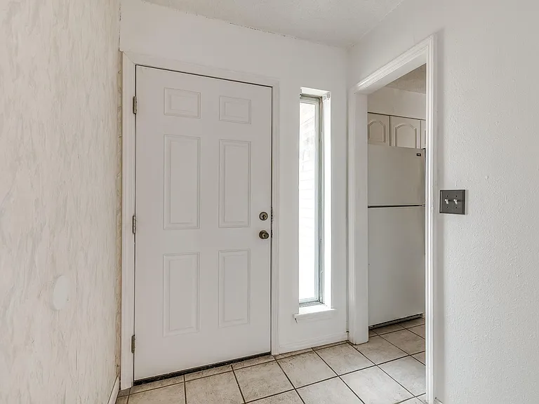 6728 N Meridian Ave #F — Photo 6