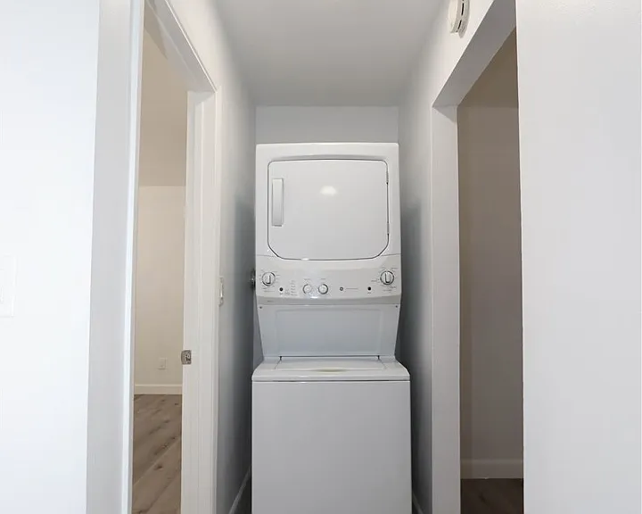 460 Vista Ave #B — Photo 30