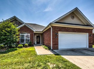 902 Cristland Rd #27, Louisville, KY 40214