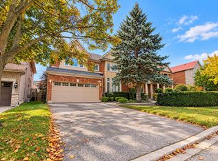 10 Darley St, Ajax, ON L1T 3X8
