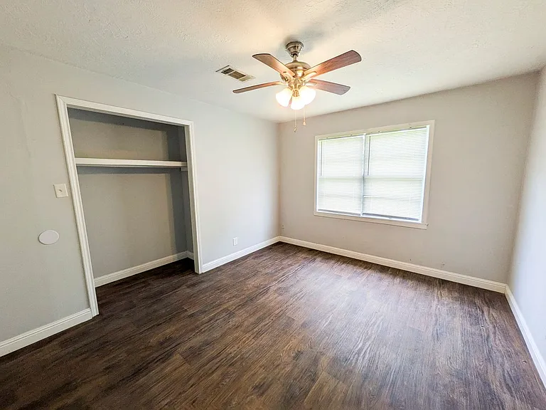5150 Parkview Dr — Photo 12