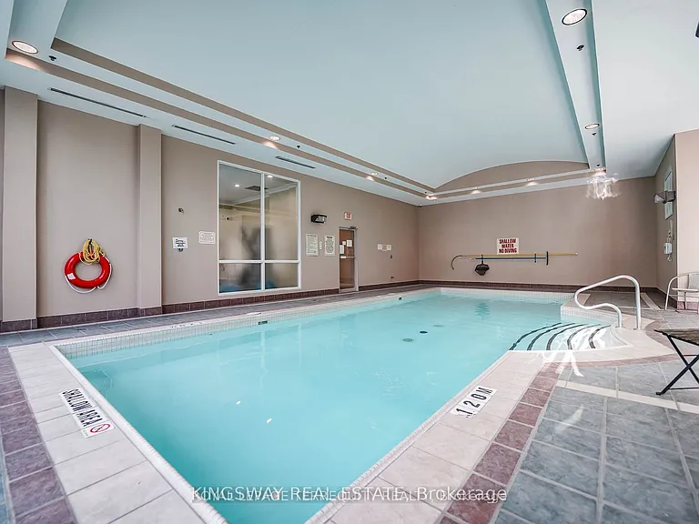 7 Lorraine Dr #812 — Photo 33