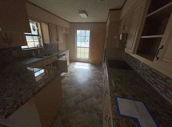 3rd image of 10175 White Oak Dr
