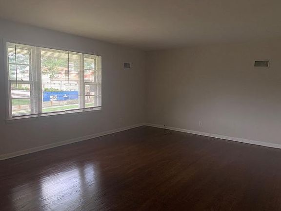 4th image of 315 N Indiana Ave APT 2