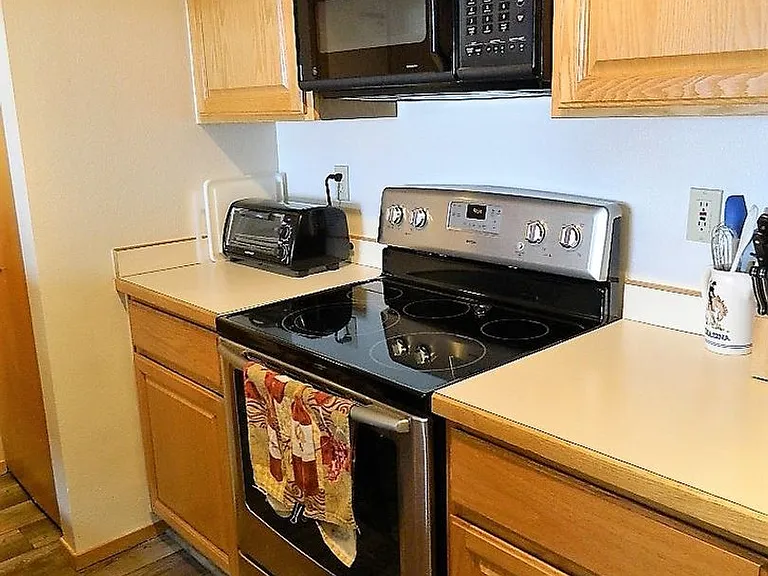 1650 Lakeview Ter #E-301 — Photo 3