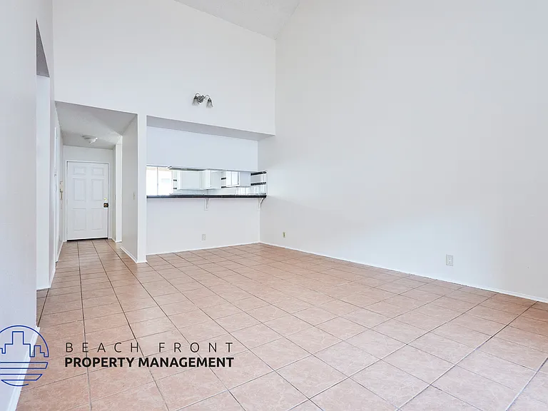 744 Rose Ave. — Photo 3