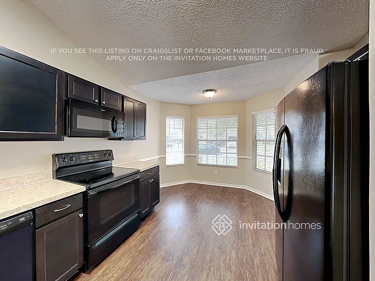 6732 Brittany Chase Ct — Photo 6