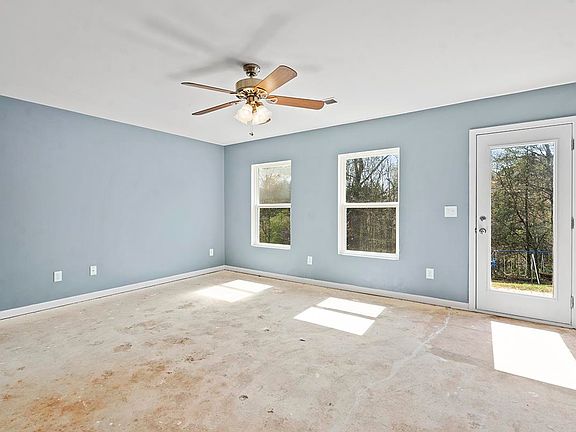 5th image of 944 Echo Ridge Dr