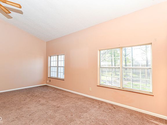 5th image of 245 Suncrest Dr
