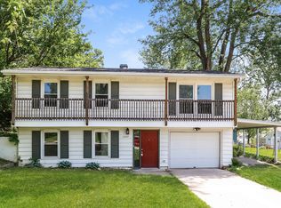 1507 S Skyline Dr, Liberty, MO 64068