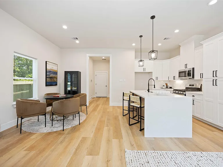 10608 Ashville Dr — Photo 11
