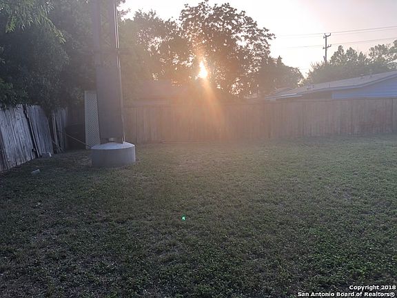 4th image of 309 W Lindbergh Blvd