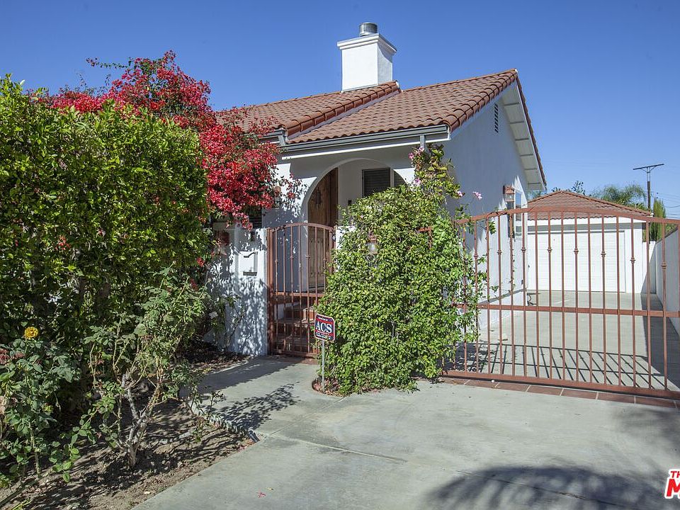 1st image of 16717 Moorpark St