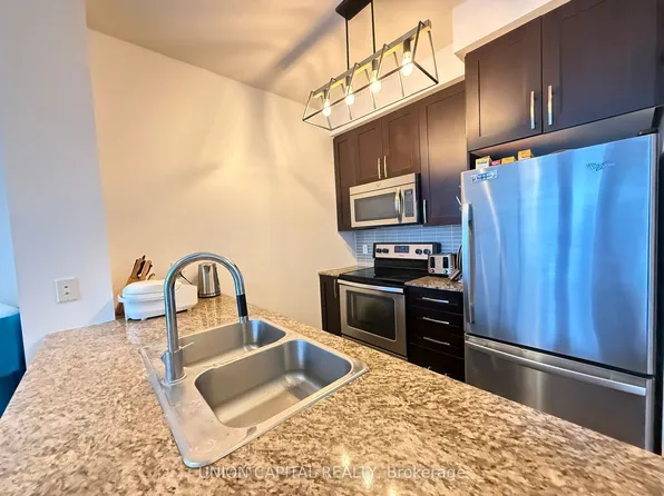 4070 Confederation Pkwy, Mississauga, ON