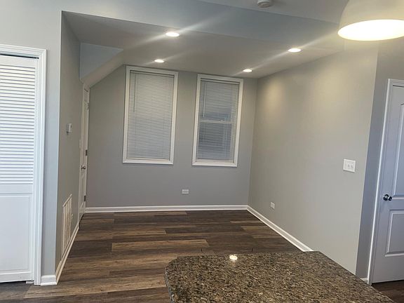 4th image of 1935 S Jefferson St #1F