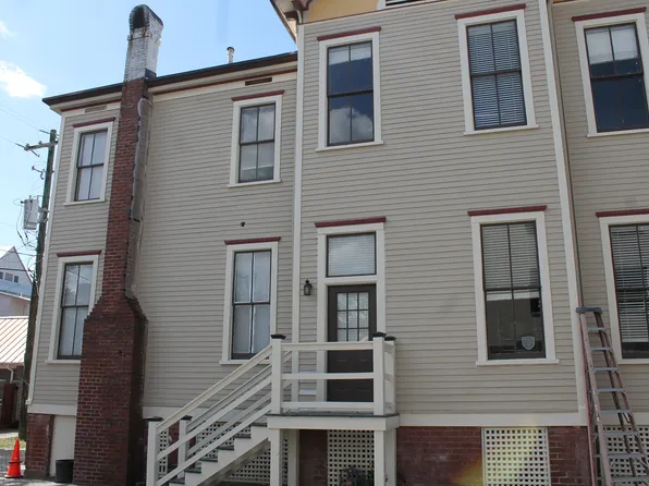 11 W Park Ave #B, Savannah, GA 31401