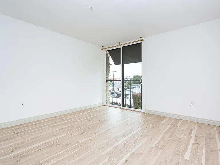 4082 Albatross St #11 — Photo 12