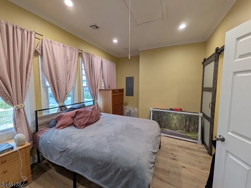 1 bed, 1.5 bath, $2,200 — Photo 2