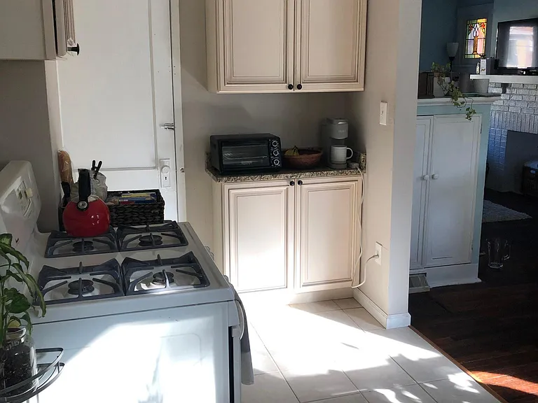 742 Shady Dr E — Photo 6