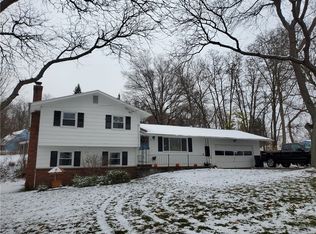 24 Golden Rd, Rochester, NY 14624