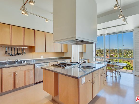 5th image of 515 Ocean Ave Unit 43